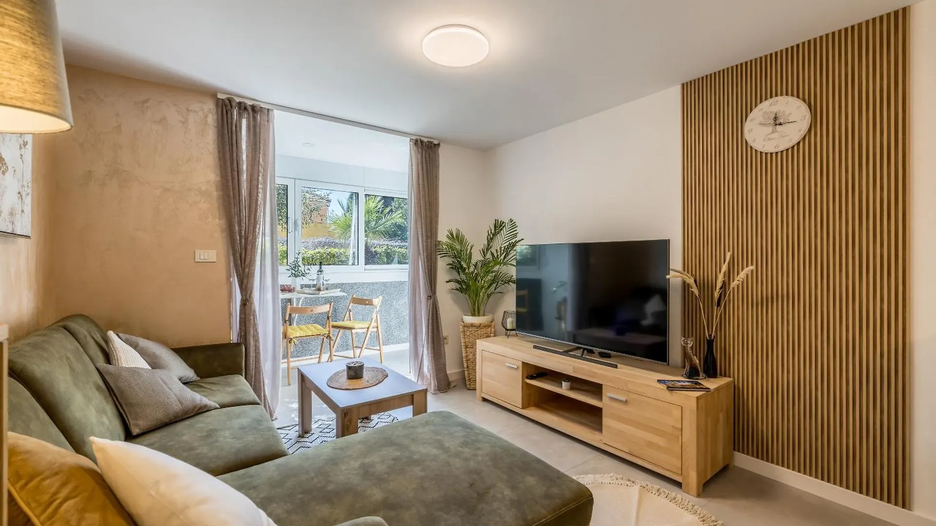 Olive Shade - Apartment Near The Beach Split 0*,  Croatia
