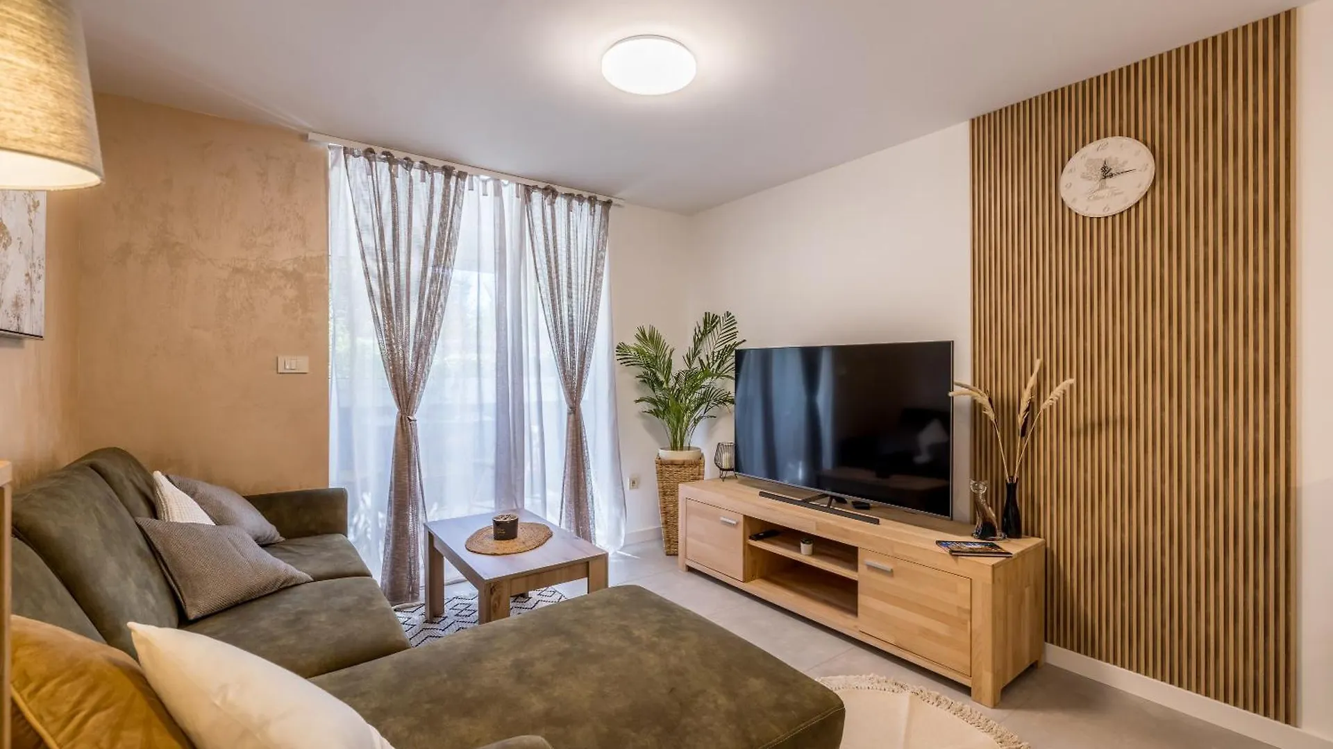 Olive Shade - Apartment Near The Beach Split