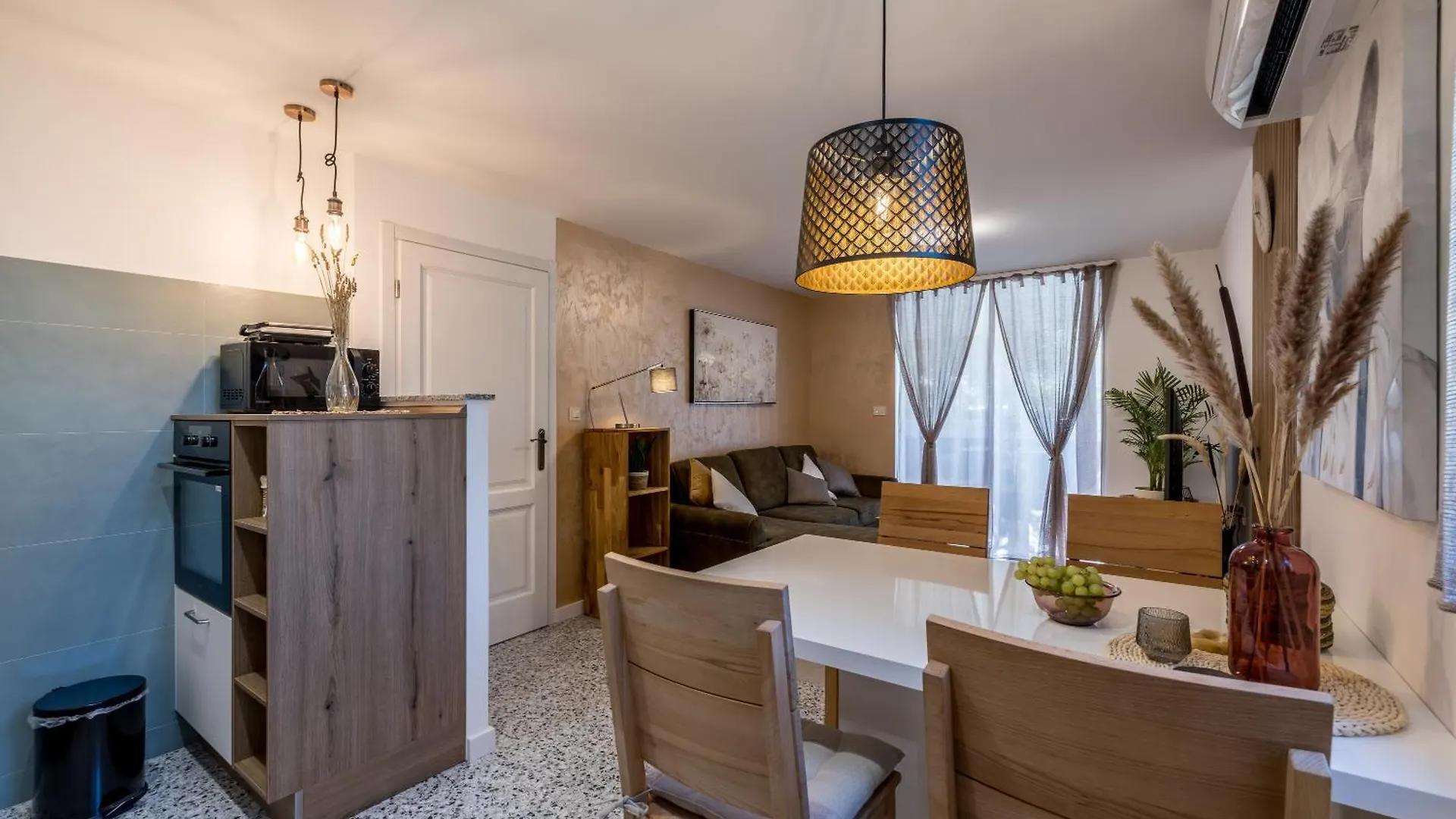 Olive Shade - Apartment Near The Beach Split 0*,  Croatia